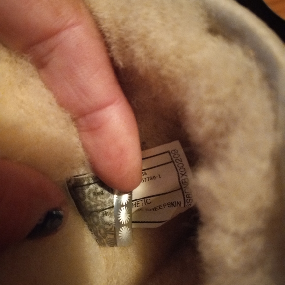 Reversible Uggs 5 LIKE NEW ! - Picture 5 of 10